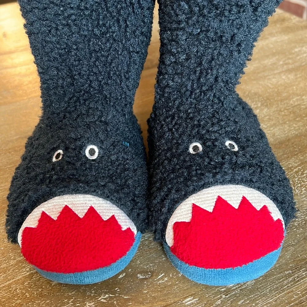 Isotoner Kids Shark Slipper Booties